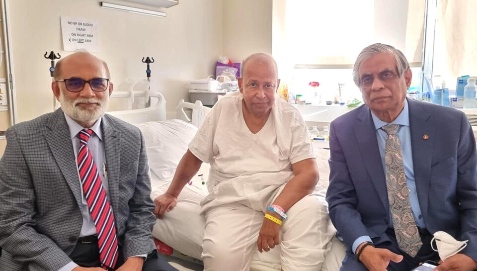 চ্যানেল আইর নির্বাহী পরিচালক ফরিদুর রেজা সাগরকে দেখতে মেমোরিয়াল স্লােন কেটারিং হাসপাতালে গৃহায়ন মন্ত্রী স ম রেজাউল করিম